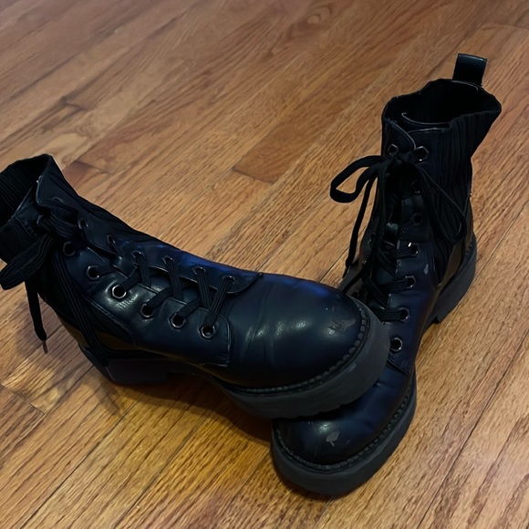 Combat boots - Picture 1 of 4